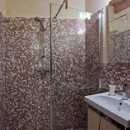 Le Zitelle Di Ron 4*
